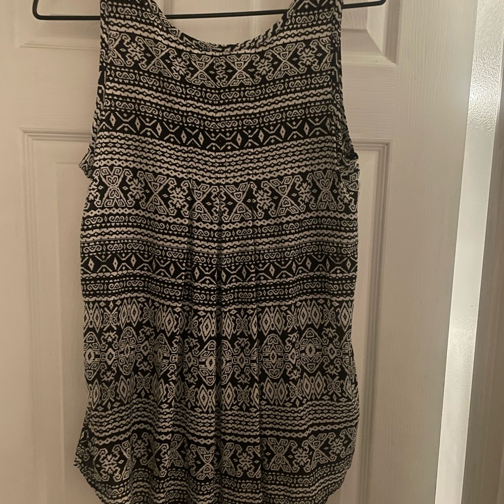 Black and White Patterned Women's Top/Blouse - Picture 2 of 4